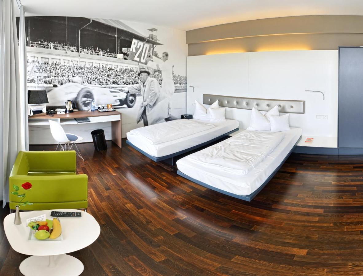 V8 Hotel Classic Motorworld Region Stuttgart Boeblingen Phòng bức ảnh