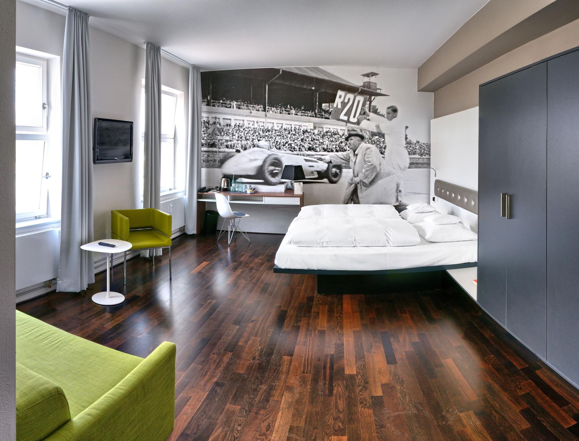 V8 Hotel Classic Motorworld Region Stuttgart Boeblingen Ngoại thất bức ảnh