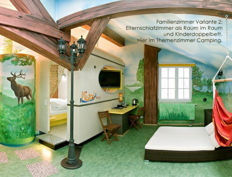 V8 Hotel Classic Motorworld Region Stuttgart Boeblingen Phòng bức ảnh