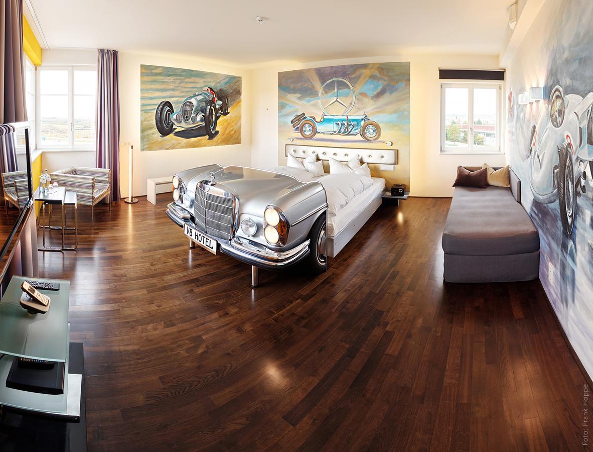 V8 Hotel Classic Motorworld Region Stuttgart Boeblingen Ngoại thất bức ảnh